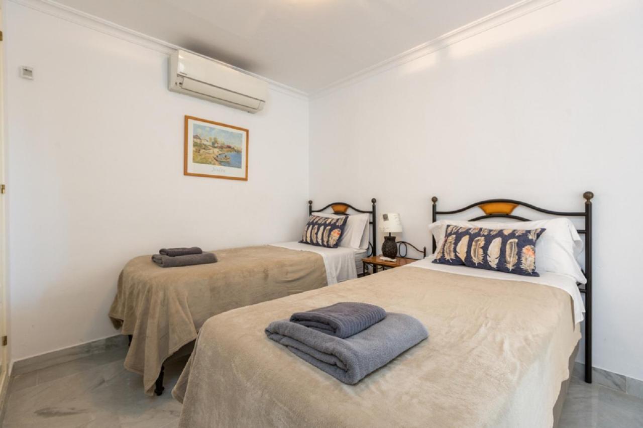 Apartemen Puerto Banus Senorio De Aloha 3 Bed With Seaviews *
